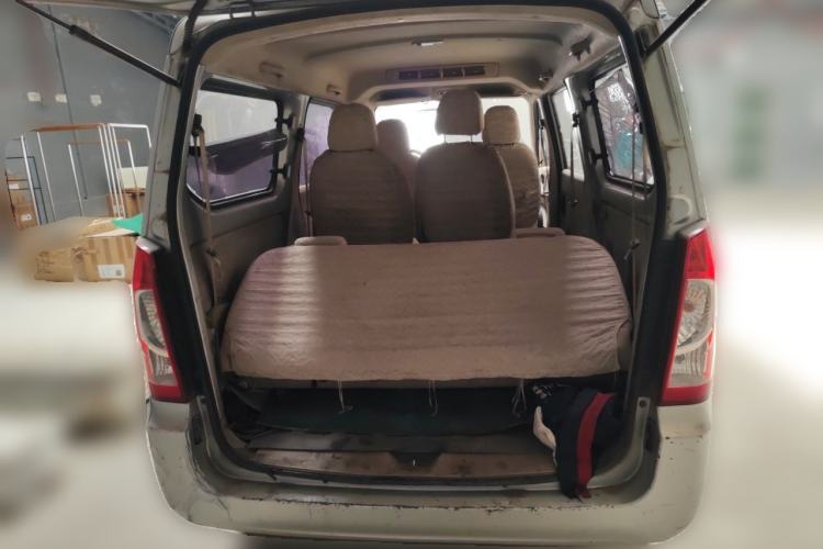 Used Wuling Rongguang 2014 1.2L S Standard Model Trunk