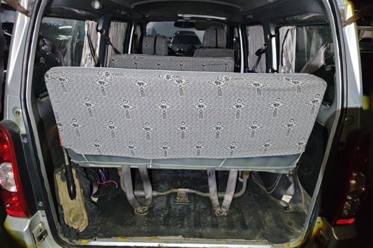 Used Wuling Rongguang 2014 1.2L S Base Model Trunk