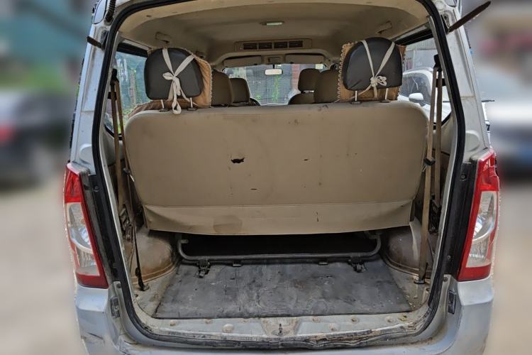 Used Wuling Rongguang 2014 1.5L S Standard Version Trunk