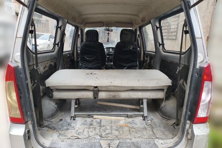 Used Wuling Rongguang 2014 1.2L S Base Model Trunk