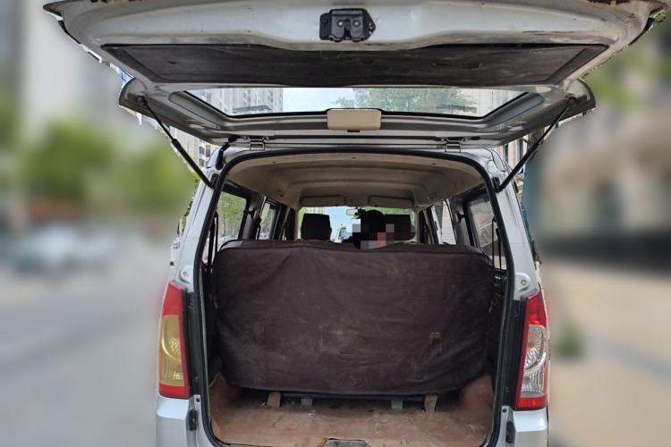 Used Wuling Rongguang 2014 1.2L S Base Model Trunk