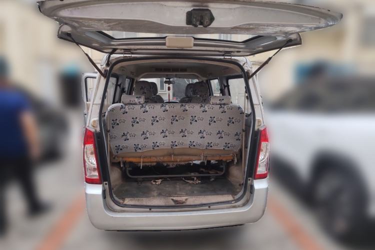 Used Wuling Rongguang 2014 1.5L S Standard Version Trunk