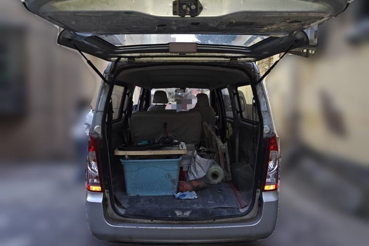 Used Wuling Rongguang 2014 1.2L S Base Model Trunk