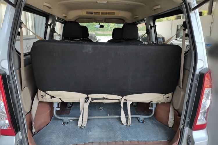 Used Wuling Rongguang 2014 1.5L S Standard Version Trunk
