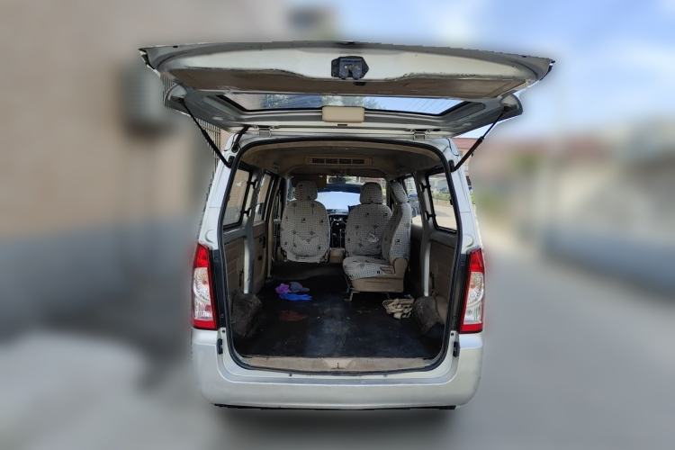 Used Wuling Rongguang 2014 1.2L S Standard Model Trunk