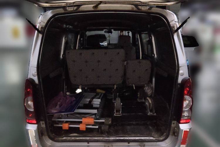 Used Wuling Rongguang 2014 1.2L S Base Model Trunk