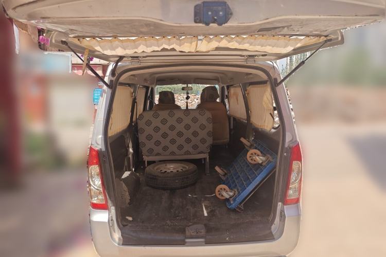 Used Wuling Rongguang 2014 1.2L S Base Model Trunk