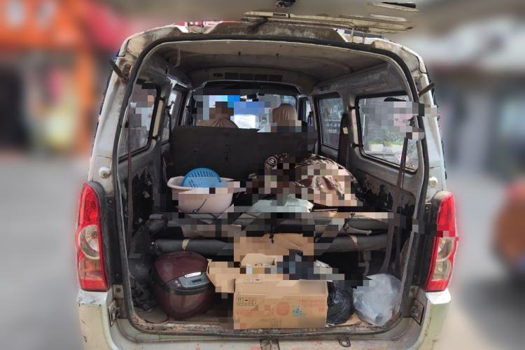 Used Wuling Rongguang 2014 1.2L S Base Model Trunk