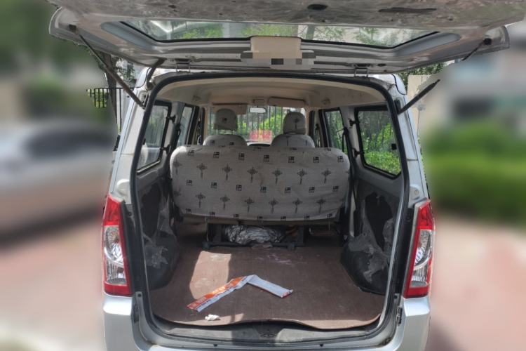 Used Wuling Rongguang 2014 1.2L S Base Model Trunk