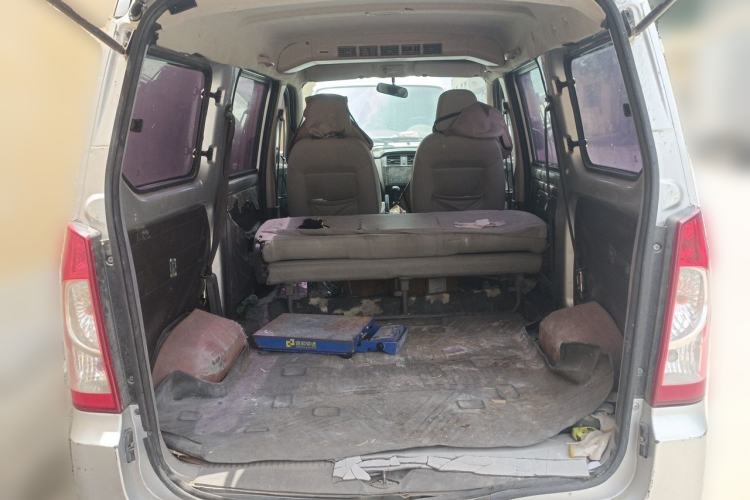 Used Wuling Rongguang 2014 1.2L S Base Model Trunk