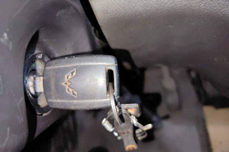 Used Wuling Rongguang 2014 1.2L S Base Model Vehicle Key