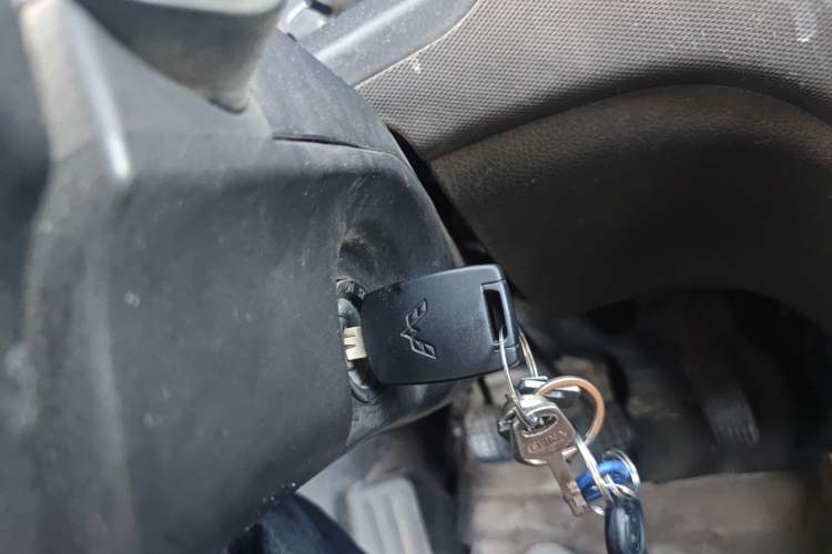 Used Wuling Rongguang 2014 1.2L S Base Model Vehicle Key