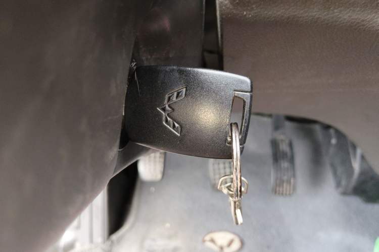 Used Wuling Rongguang 2014 1.2L S Standard Model Vehicle Key
