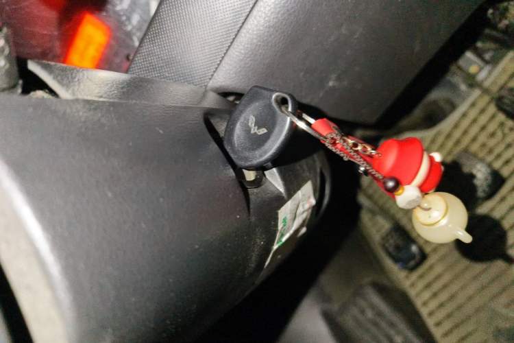 Used Wuling Rongguang 2014 1.2L S Base Model Vehicle Key