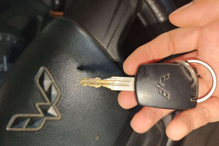 Used Wuling Rongguang 2014 1.2L S Base Model Vehicle Key