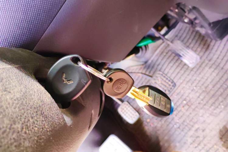 Used Wuling Rongguang 2014 1.2L S Standard Model Vehicle Key
