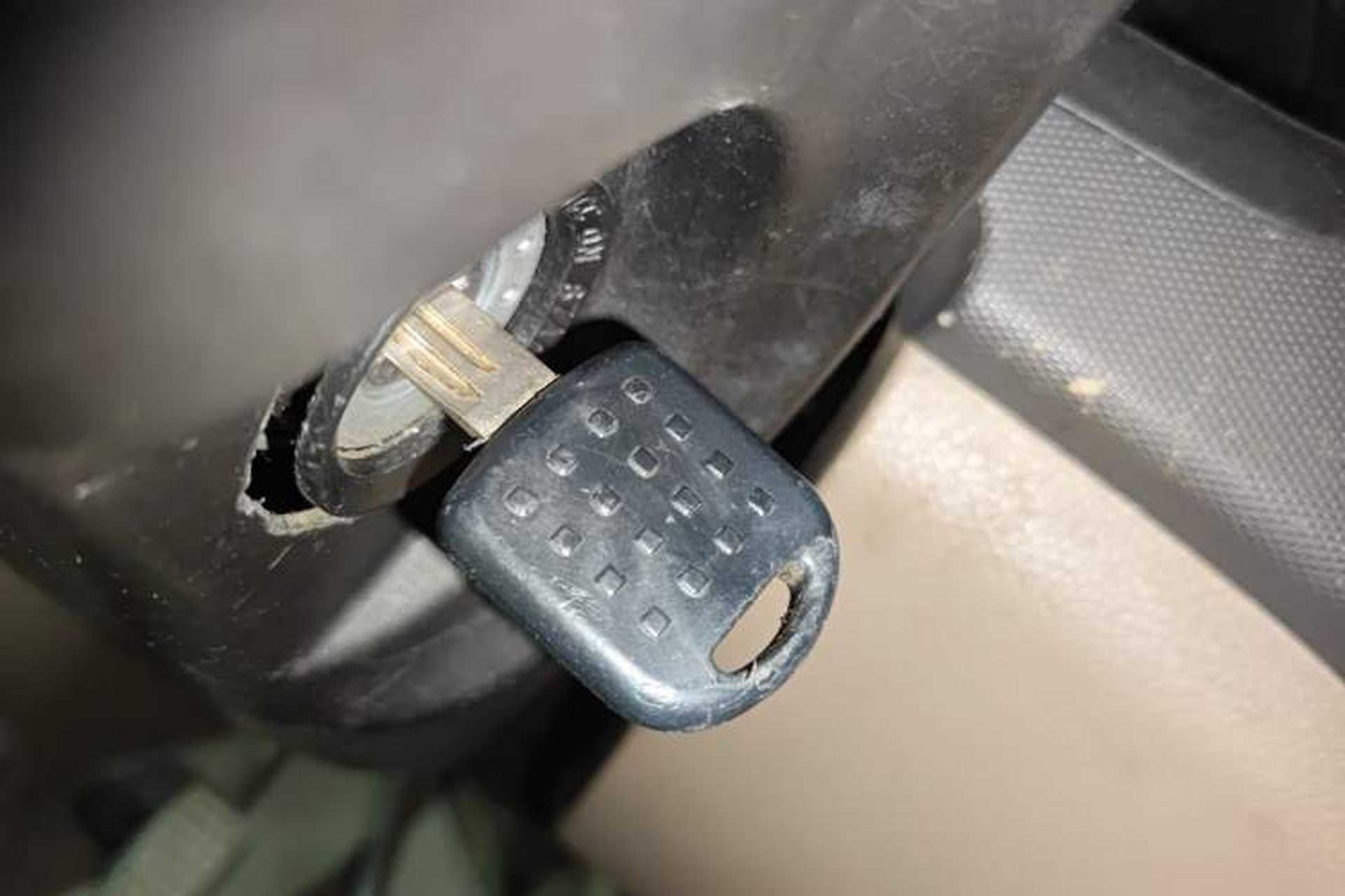 Used Wuling Rongguang 2014 1.2L S Standard Model Vehicle Key