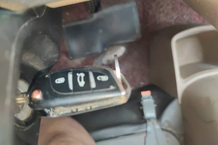 Used Wuling Rongguang 2014 1.5L S Standard Version Vehicle Key