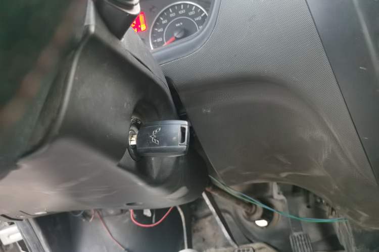 Used Wuling Rongguang 2014 1.2L S Base Model Vehicle Key