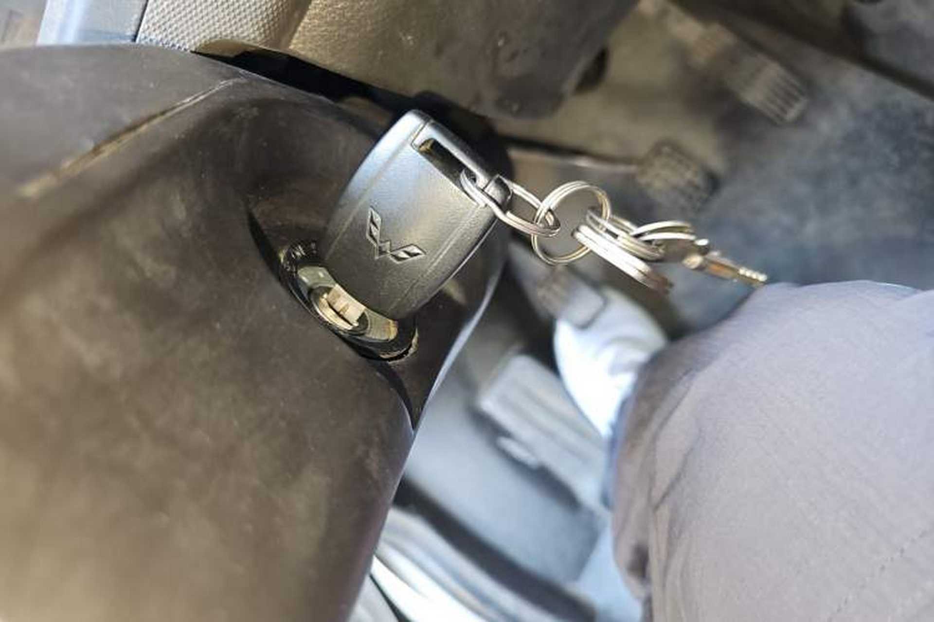 Used Wuling Rongguang 2014 1.2L S Base Model Vehicle Key