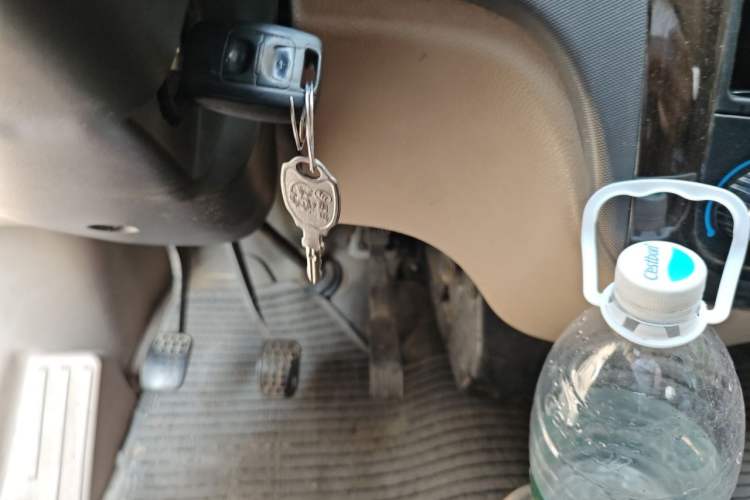 Used Wuling Rongguang 2014 1.2L S Standard Model Vehicle Key