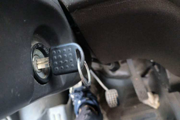 Used Wuling Rongguang 2014 1.2L S Base Model Vehicle Key