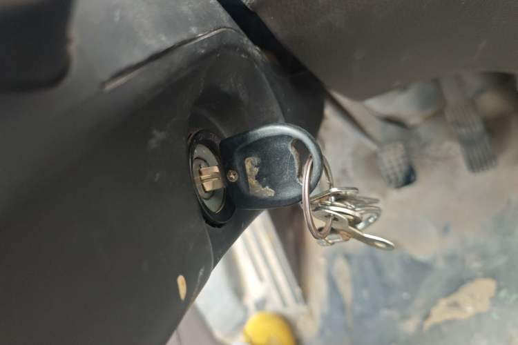 Used Wuling Rongguang 2014 1.2L S Base Model Vehicle Key