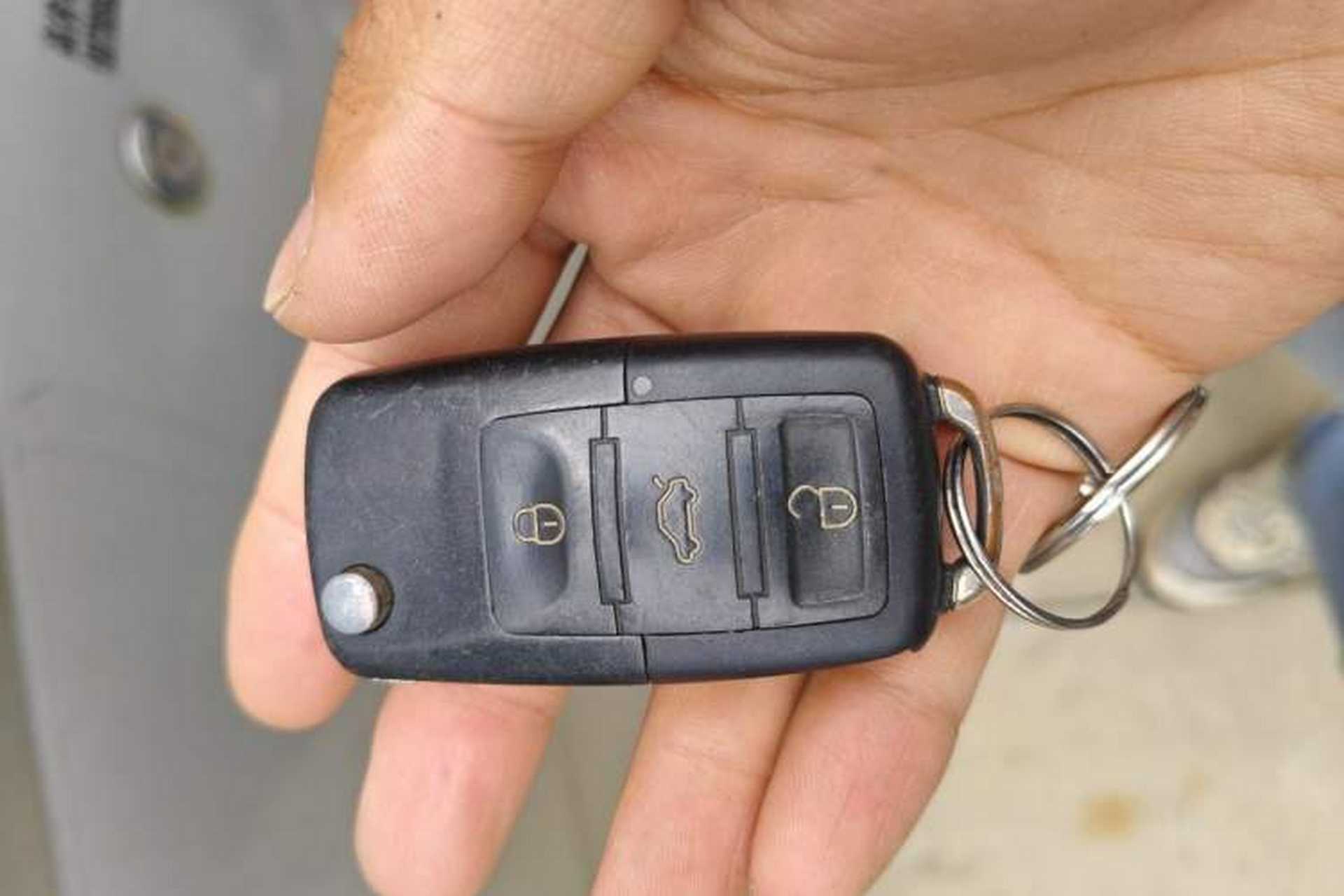 Used Wuling Rongguang 2014 1.2L S Standard Model Vehicle Key
