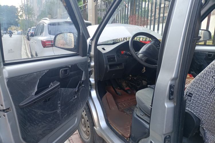 Used Wuling Rongguang 2014 1.5L S Base Version Driver Seat