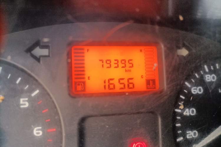 Used Wuling Rongguang 2014 1.5L S Base Version Odometer Close Up