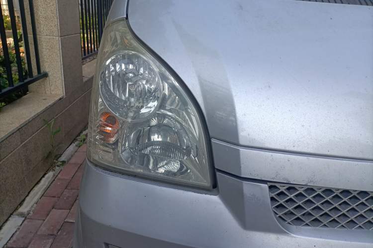 Used Wuling Rongguang 2014 1.5L S Base Version Right Front Headlight