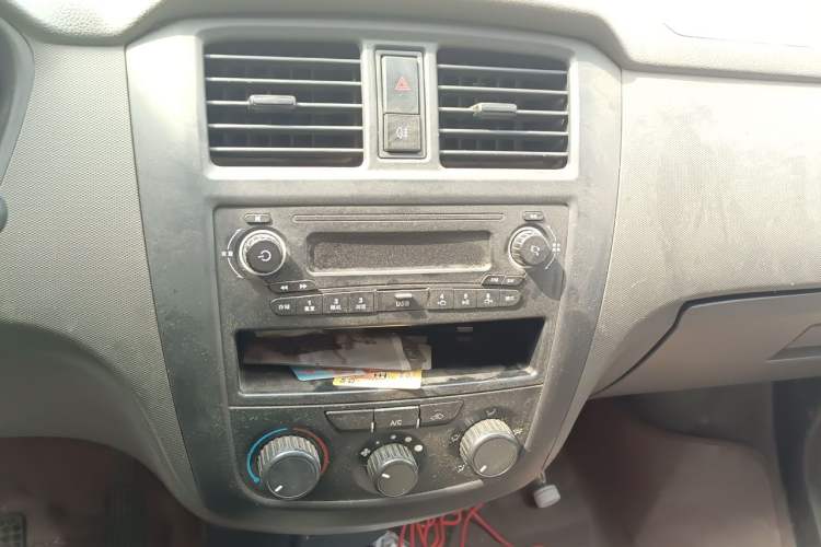 Used Wuling Rongguang 2014 1.2L S Base Model Audio And AC Panel