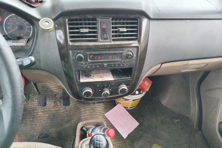 Used Wuling Rongguang 2014 1.5L S Standard Version Audio And AC Panel
