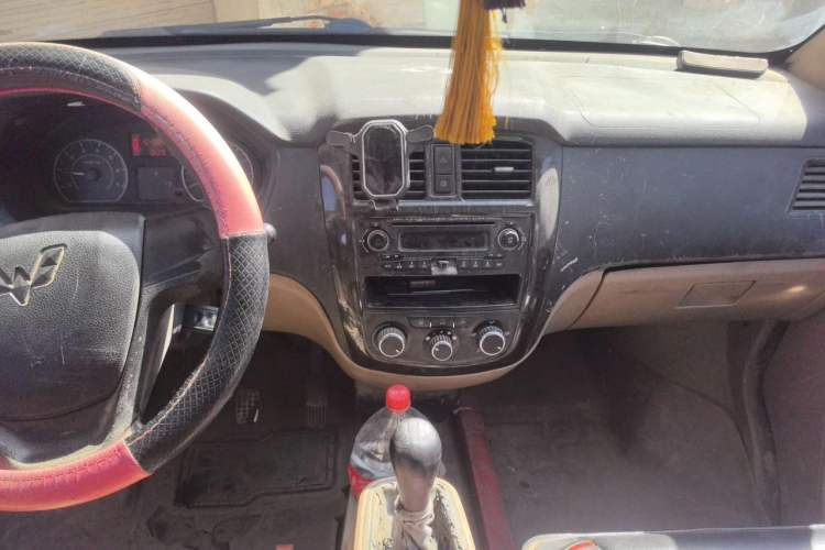 Used Wuling Rongguang 2014 1.2L S Standard Model Audio And AC Panel
