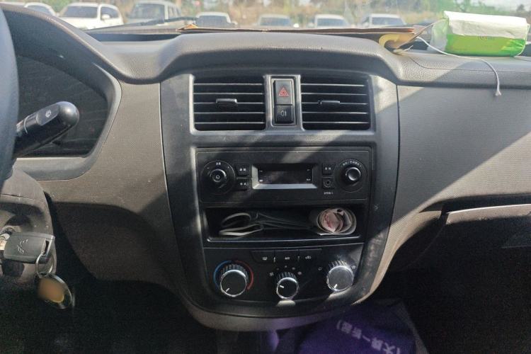 Used Wuling Rongguang 2014 1.2L S Base Model Audio And AC Panel