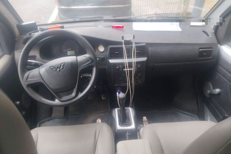 Used Wuling Rongguang 2014 1.2L S Base Model Center Console
