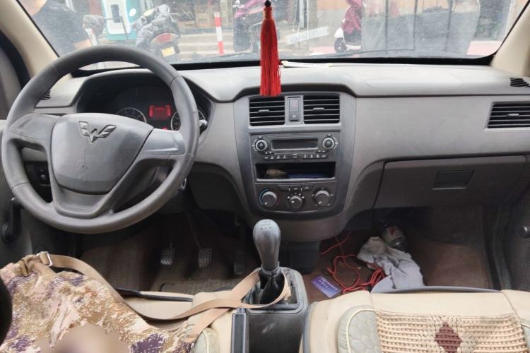 Used Wuling Rongguang 2014 1.2L S Base Model Center Console