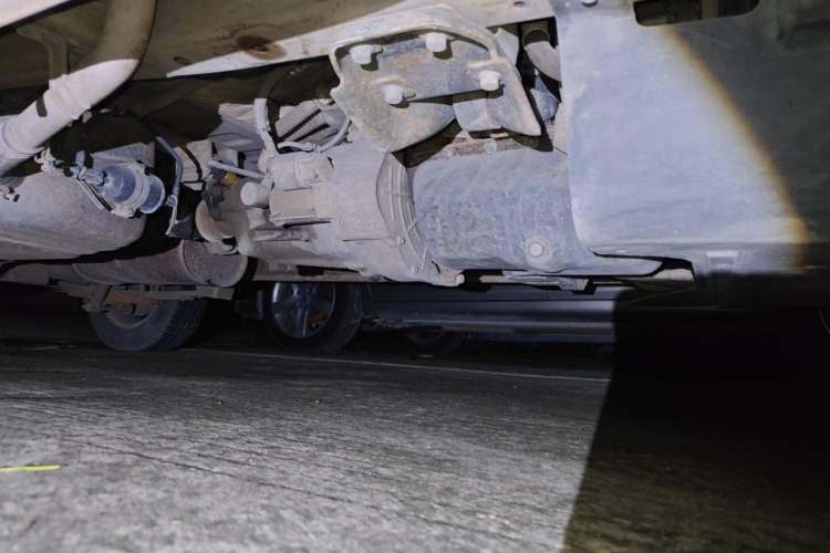 Used Wuling Rongguang 2014 1.2L S Standard Model Chassis Front Right
