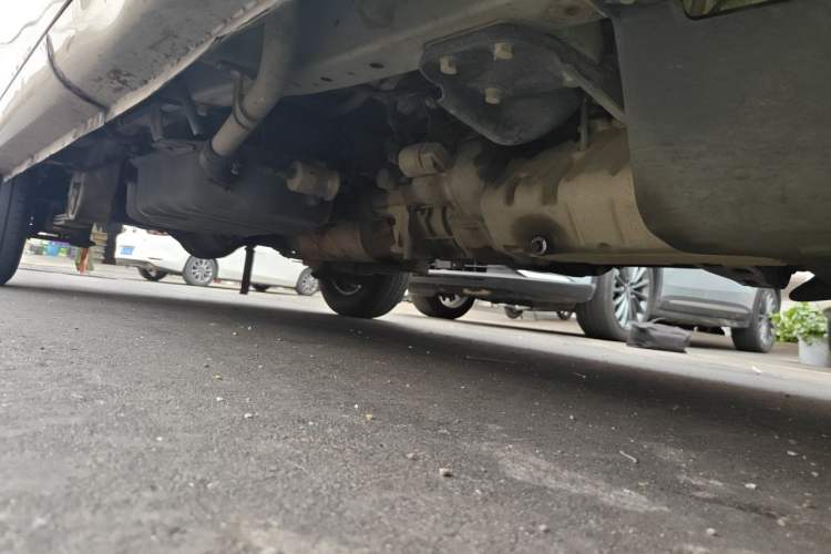 Used Wuling Rongguang 2014 1.5L S Standard Version Chassis Front Right