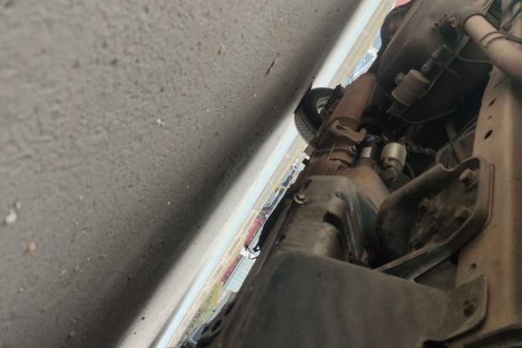 Used Wuling Rongguang 2014 1.5L S Standard Version Chassis Front Right