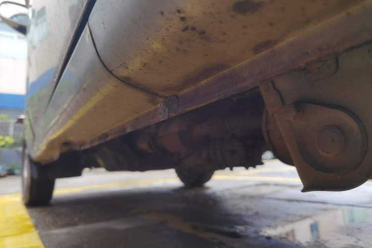 Used Wuling Rongguang 2014 1.5L S Base Version Chassis Rear Left