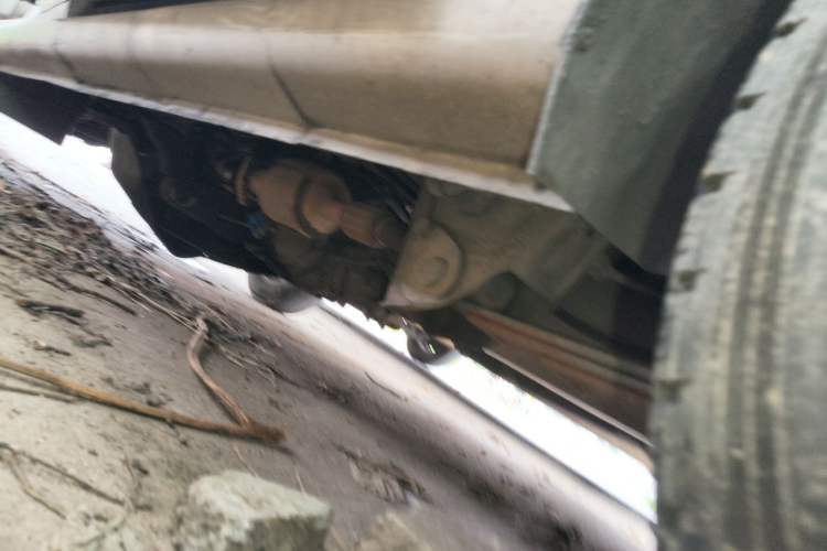 Used Wuling Rongguang 2014 1.5L S Standard Version Chassis Rear Left