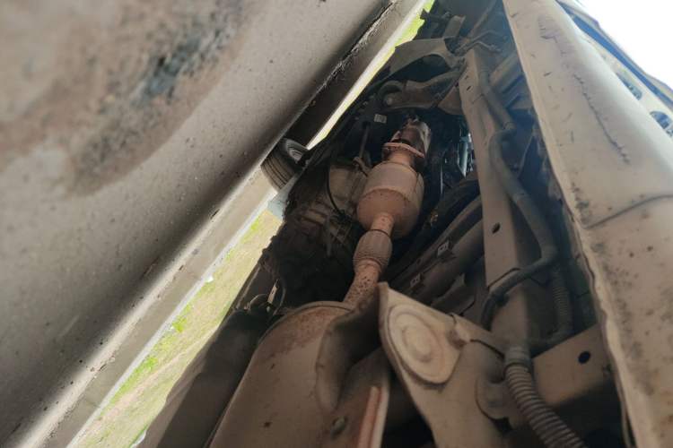 Used Wuling Rongguang 2014 1.5L S Standard Version Chassis Rear Left