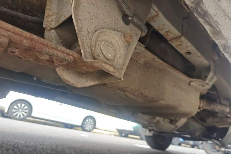 Used Wuling Rongguang 2014 1.2L S Standard Model Chassis Rear Right