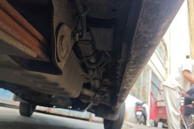 Used Wuling Rongguang 2014 1.2L S Base Model Chassis Rear Right