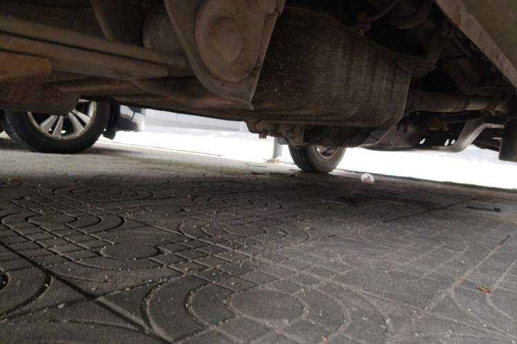 Used Wuling Rongguang 2014 1.5L S Standard Version Chassis Rear Right