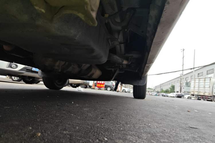 Used Wuling Rongguang 2014 1.5L S Standard Version Chassis Rear Right