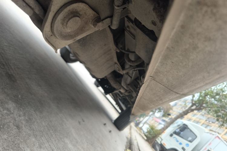 Used Wuling Rongguang 2014 1.2L S Standard Model Chassis Rear Right