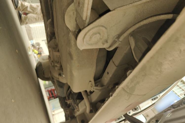 Used Wuling Rongguang 2014 1.2L S Standard Model Chassis Rear Right