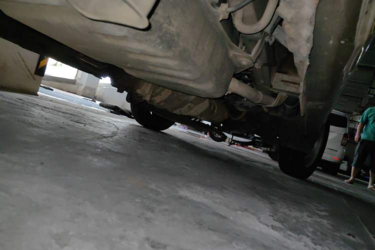 Used Wuling Rongguang 2014 1.5L S Base Version Chassis Rear Right